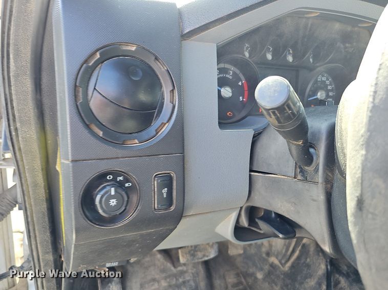 image for item DK0713 2015 Ford F550 Super Duty XL  bucket truck