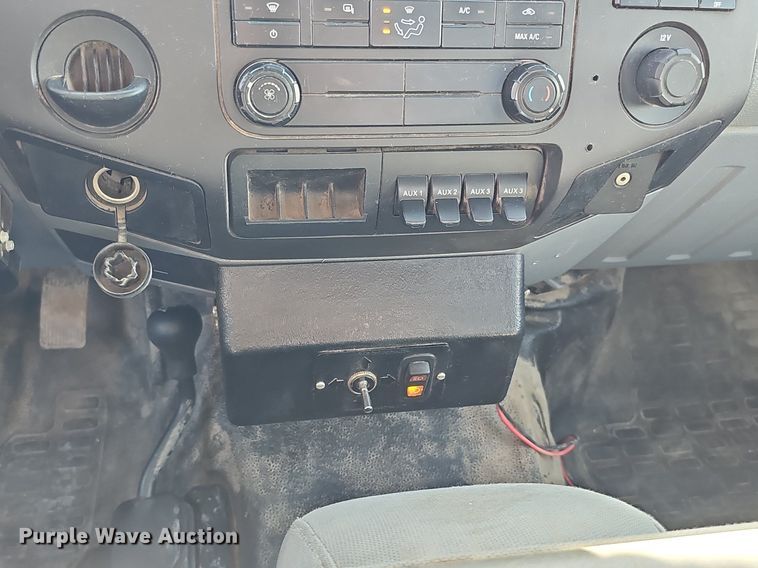 image for item DK0713 2015 Ford F550 Super Duty XL  bucket truck