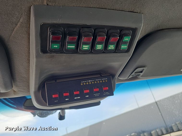 image for item DK0713 2015 Ford F550 Super Duty XL  bucket truck