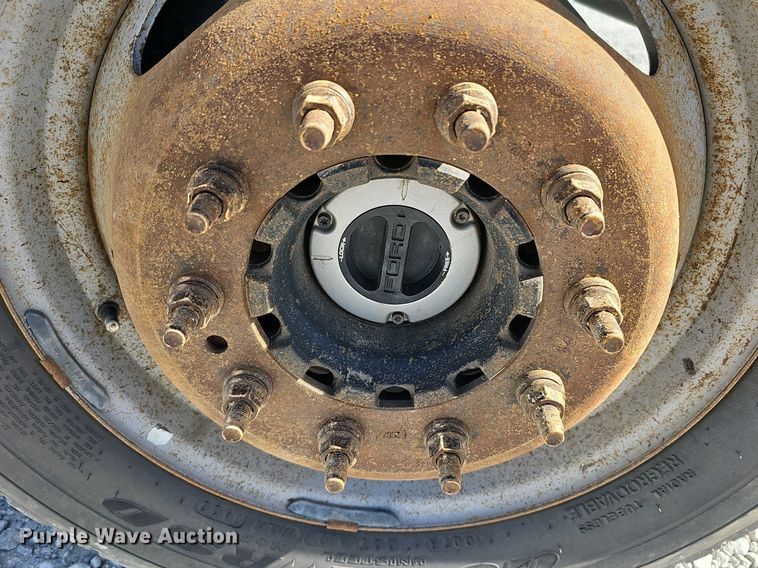 image for item DK0713 2015 Ford F550 Super Duty XL  bucket truck