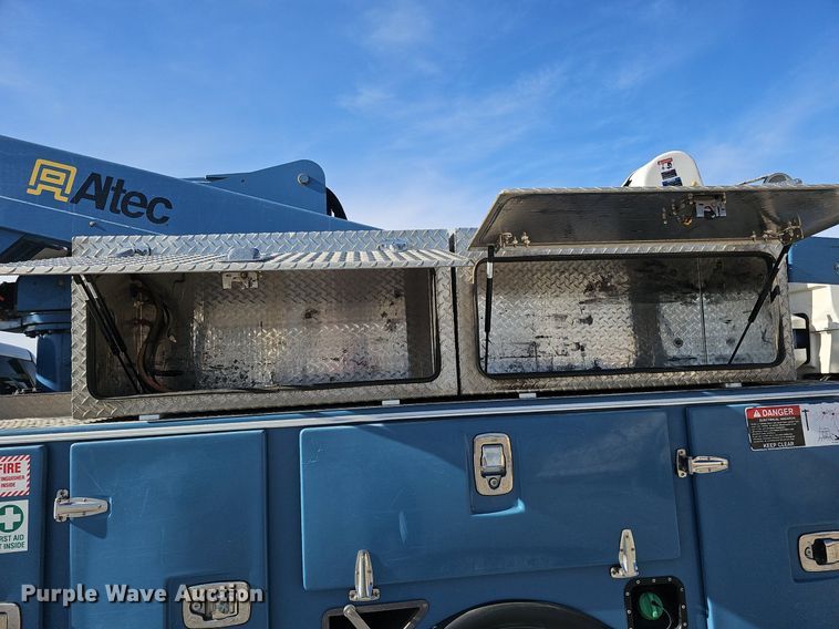 image for item DK0714 2015 Dodge Ram 5500HD bucket truck