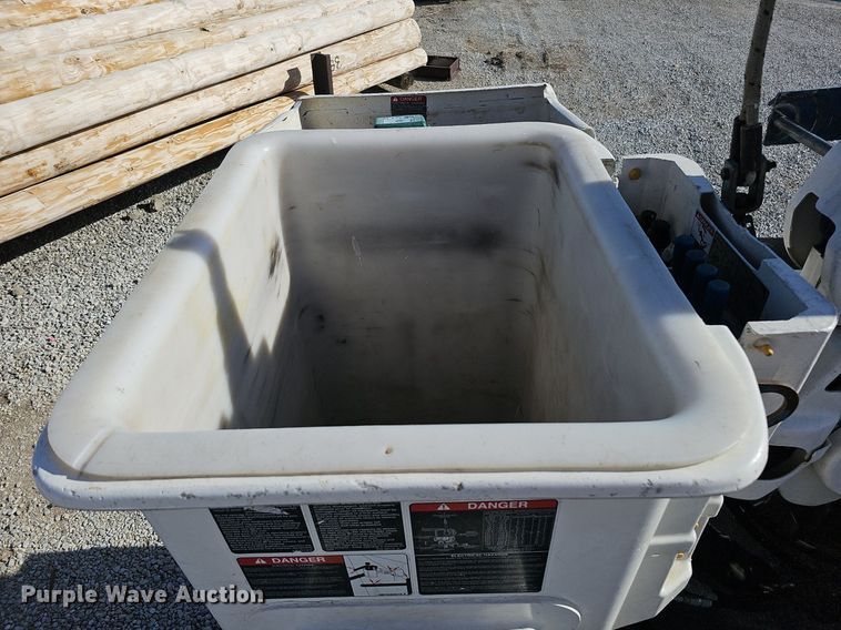 image for item DK0714 2015 Dodge Ram 5500HD bucket truck