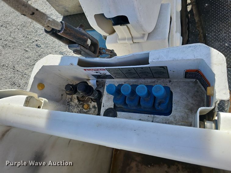 image for item DK0714 2015 Dodge Ram 5500HD bucket truck