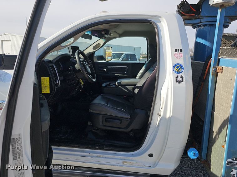 image for item DK0714 2015 Dodge Ram 5500HD bucket truck