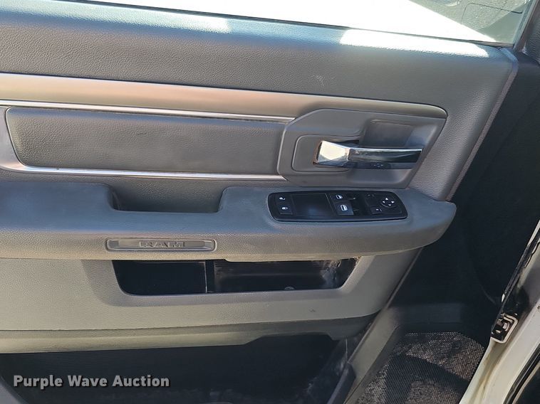 image for item DK0714 2015 Dodge Ram 5500HD bucket truck