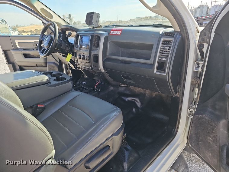 image for item DK0714 2015 Dodge Ram 5500HD bucket truck