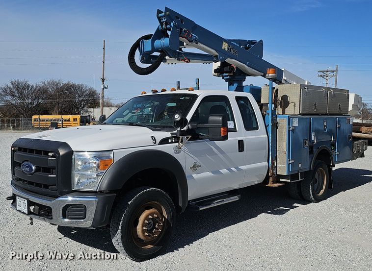 image for item DK0715 2015 Ford F550 Super Duty XL  bucket truck