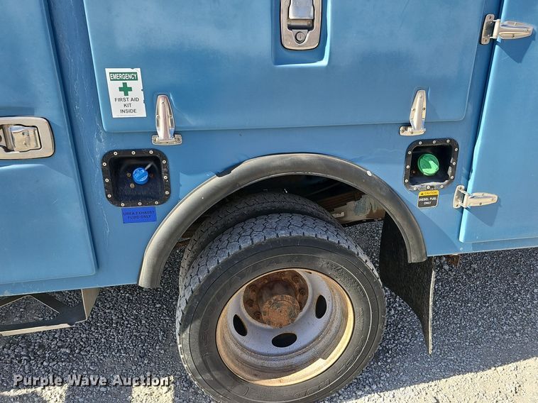 image for item DK0715 2015 Ford F550 Super Duty XL  bucket truck