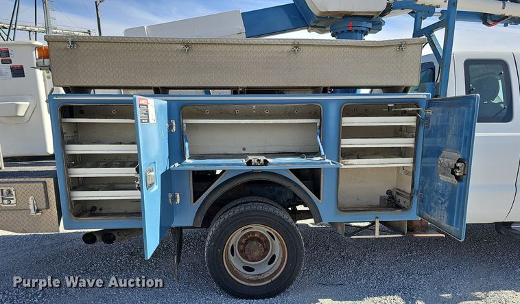 image for item DK0715 2015 Ford F550 Super Duty XL  bucket truck