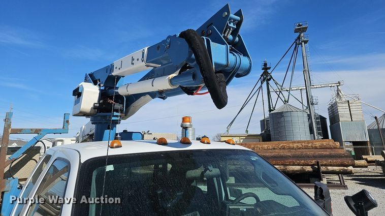 image for item DK0715 2015 Ford F550 Super Duty XL  bucket truck