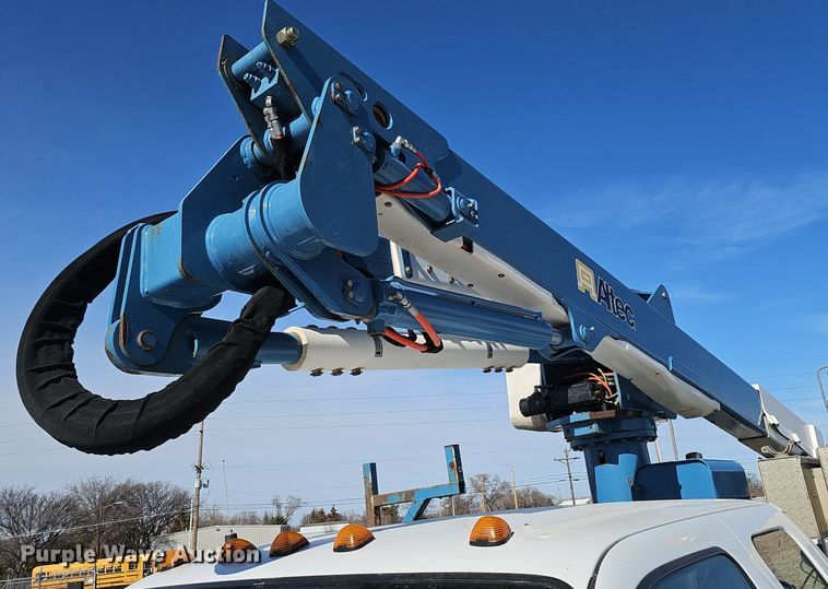 image for item DK0715 2015 Ford F550 Super Duty XL  bucket truck