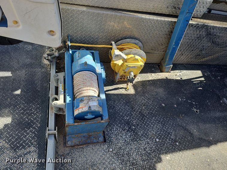 image for item DK0715 2015 Ford F550 Super Duty XL  bucket truck