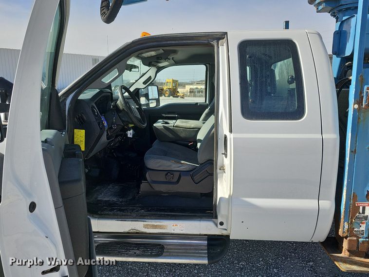 image for item DK0715 2015 Ford F550 Super Duty XL  bucket truck