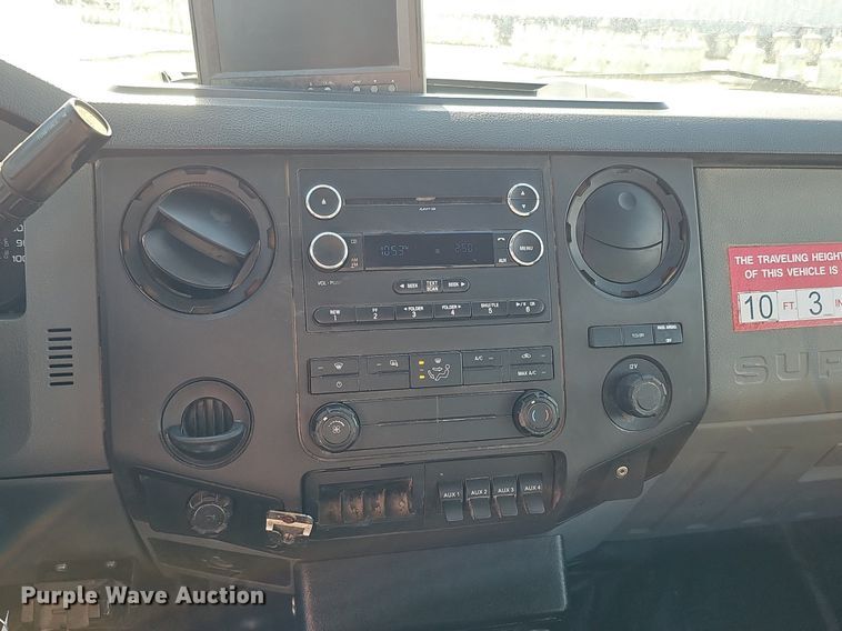 image for item DK0715 2015 Ford F550 Super Duty XL  bucket truck