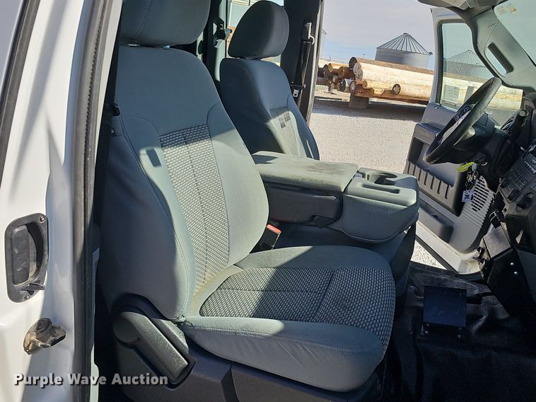 image for item DK0715 2015 Ford F550 Super Duty XL  bucket truck