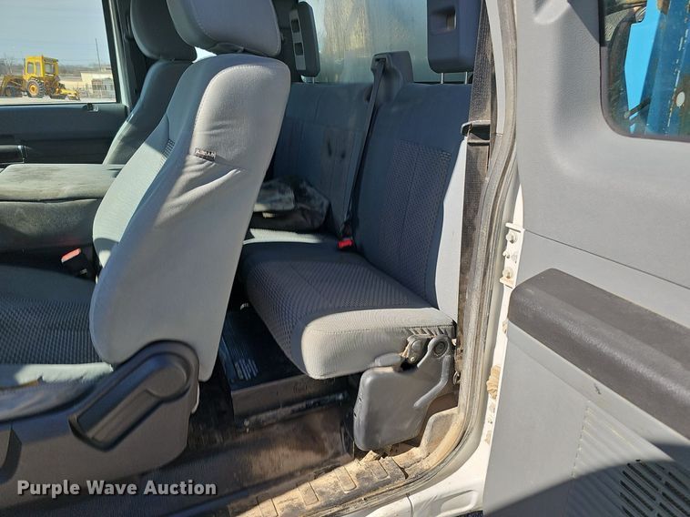 image for item DK0715 2015 Ford F550 Super Duty XL  bucket truck