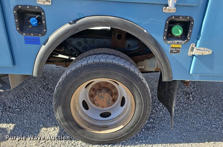 image for item DK0715 2015 Ford F550 Super Duty XL  bucket truck