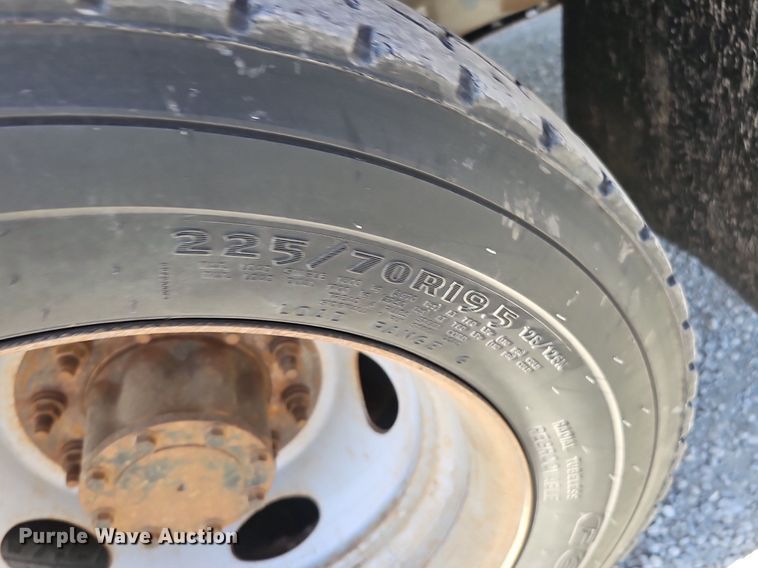 image for item DK0715 2015 Ford F550 Super Duty XL  bucket truck