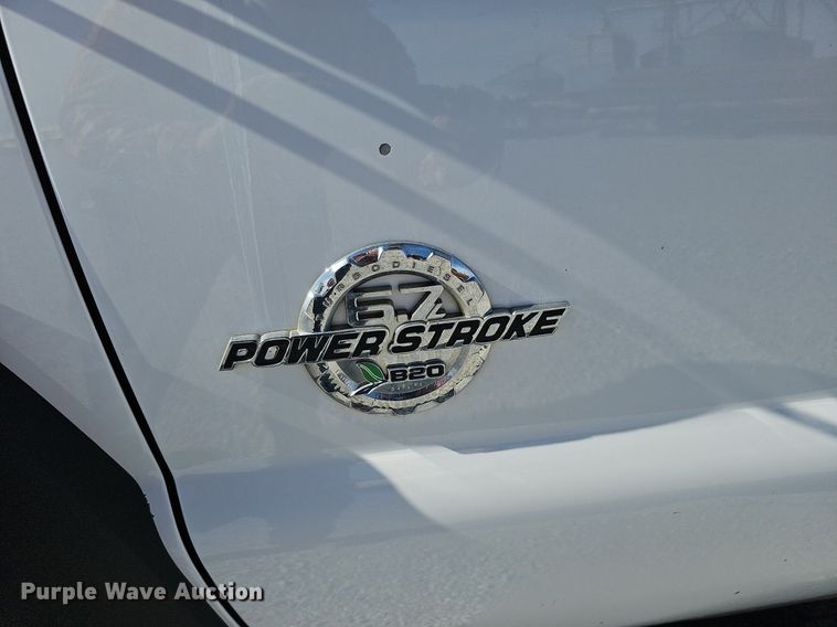 image for item DK0715 2015 Ford F550 Super Duty XL  bucket truck