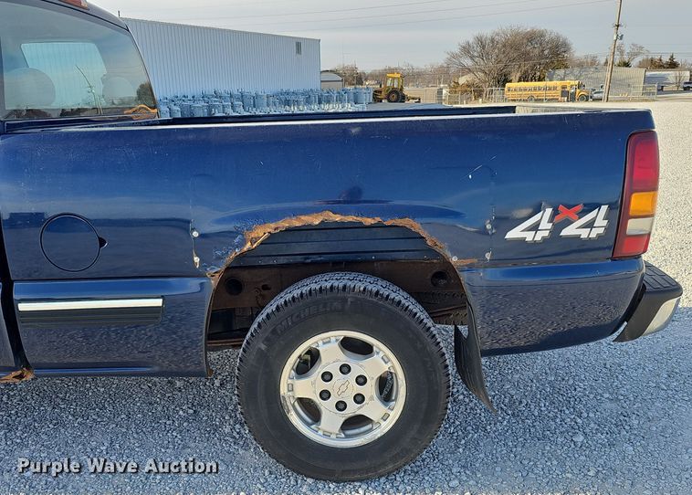 image for item DK0717 1999 Chevrolet Silverado 1500 Ext. Cab pickup truck
