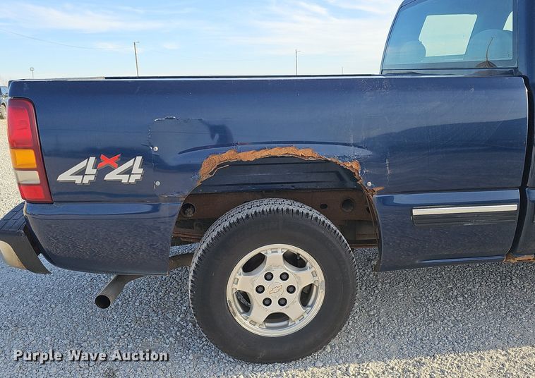image for item DK0717 1999 Chevrolet Silverado 1500 Ext. Cab pickup truck