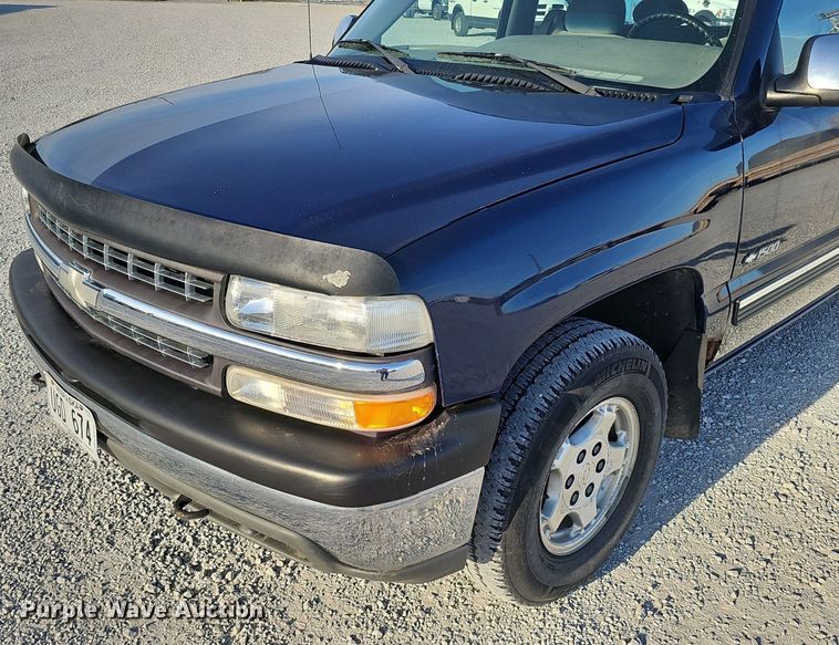 image for item DK0717 1999 Chevrolet Silverado 1500 Ext. Cab pickup truck