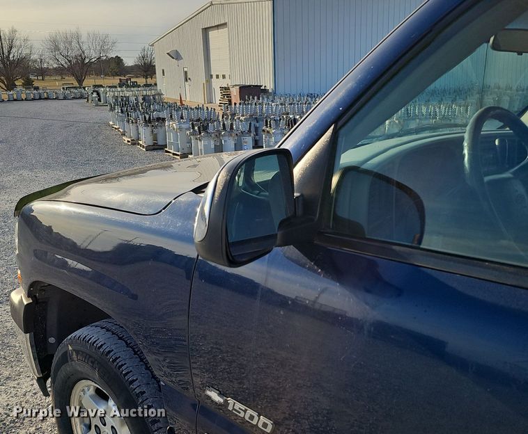 image for item DK0717 1999 Chevrolet Silverado 1500 Ext. Cab pickup truck