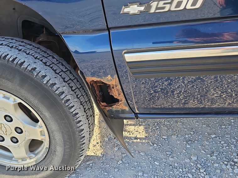 image for item DK0717 1999 Chevrolet Silverado 1500 Ext. Cab pickup truck