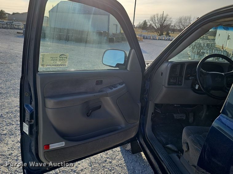 image for item DK0717 1999 Chevrolet Silverado 1500 Ext. Cab pickup truck