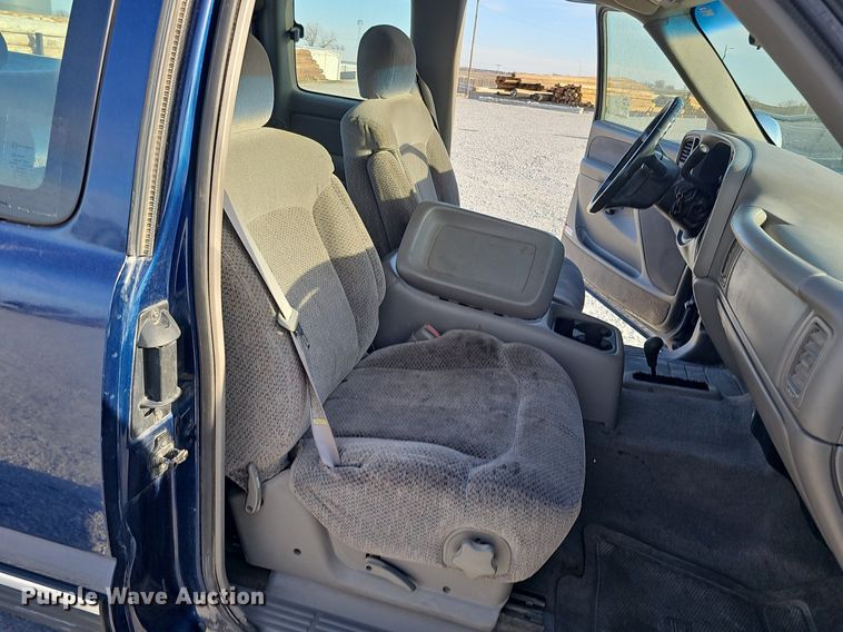 image for item DK0717 1999 Chevrolet Silverado 1500 Ext. Cab pickup truck