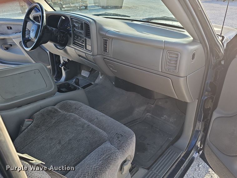 image for item DK0717 1999 Chevrolet Silverado 1500 Ext. Cab pickup truck