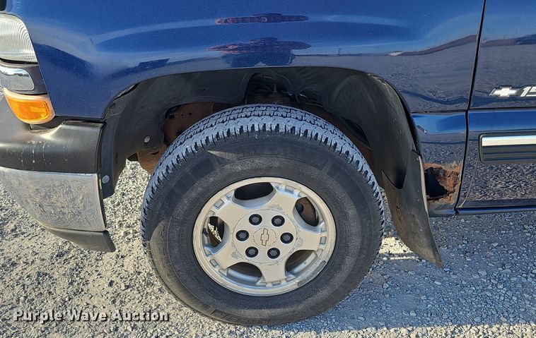 image for item DK0717 1999 Chevrolet Silverado 1500 Ext. Cab pickup truck