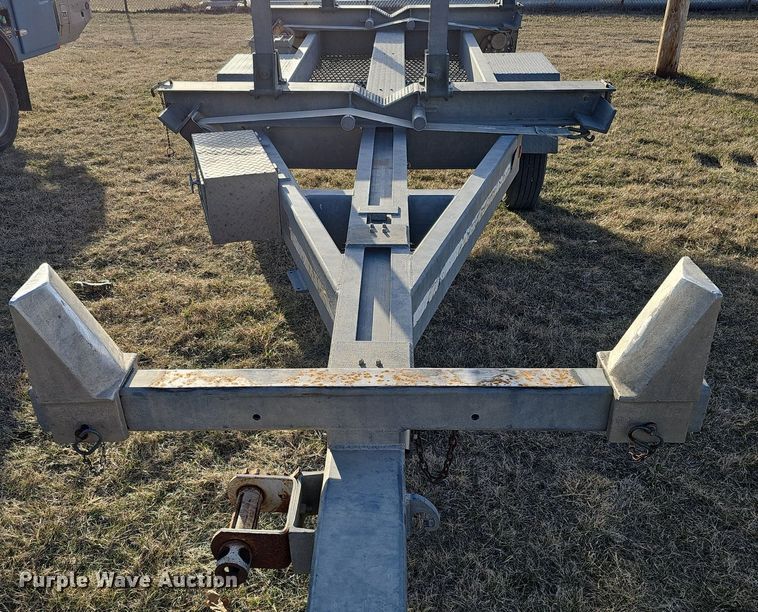 image for item DK0718 2003 Sauber Mfg Co 4410 pole trailer