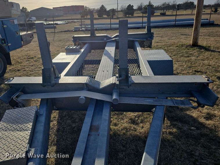 image for item DK0718 2003 Sauber Mfg Co 4410 pole trailer