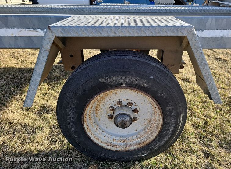 image for item DK0718 2003 Sauber Mfg Co 4410 pole trailer