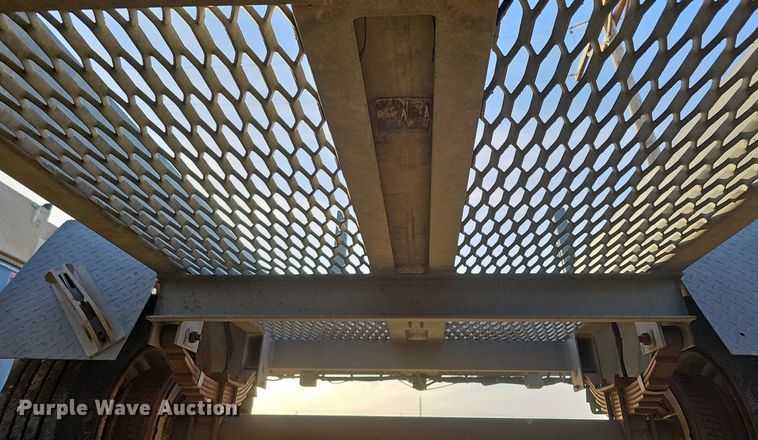 image for item DK0718 2003 Sauber Mfg Co 4410 pole trailer