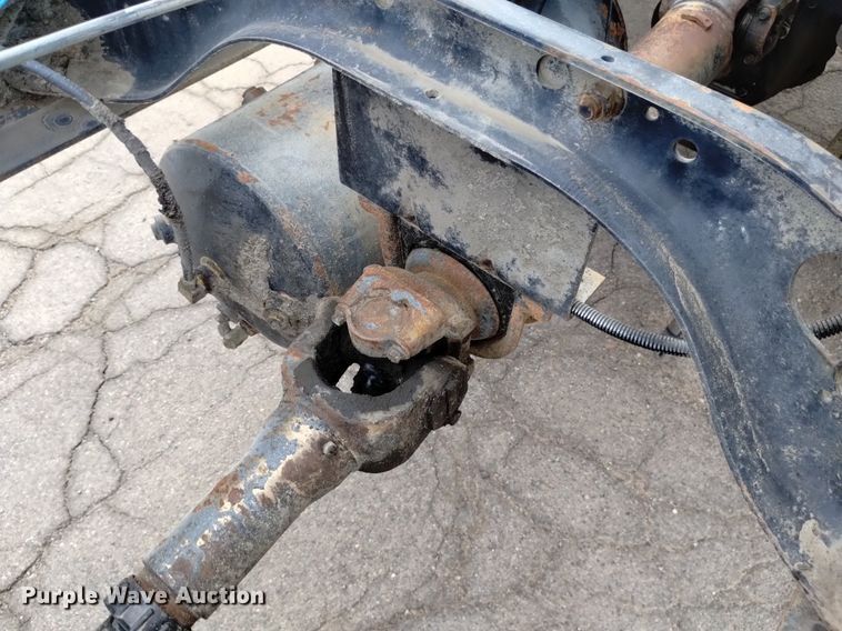 image for item DK8789 1994 International 4900 truck cab and chassis