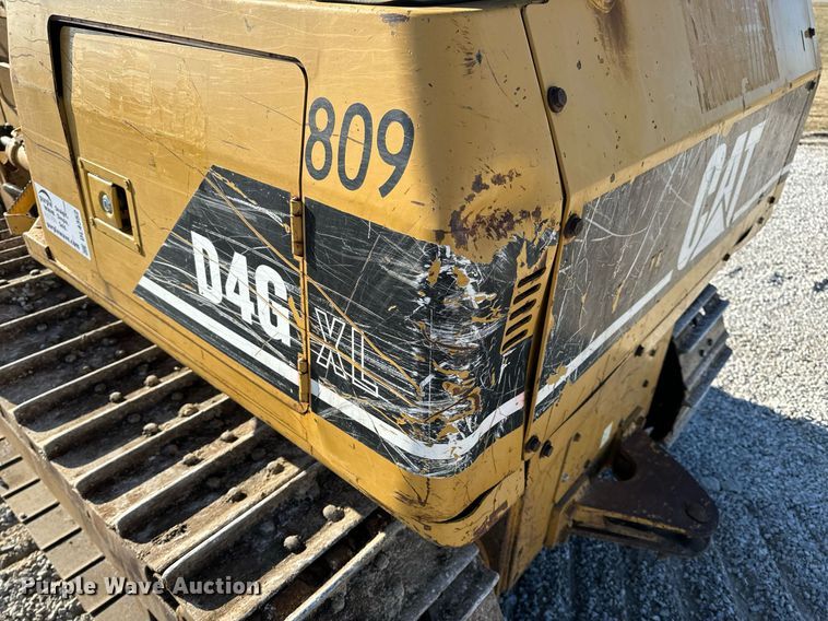 image for item DL4352 2002 Caterpillar D4G XL dozer