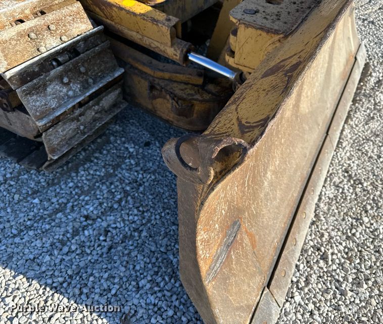 image for item DL4352 2002 Caterpillar D4G XL dozer