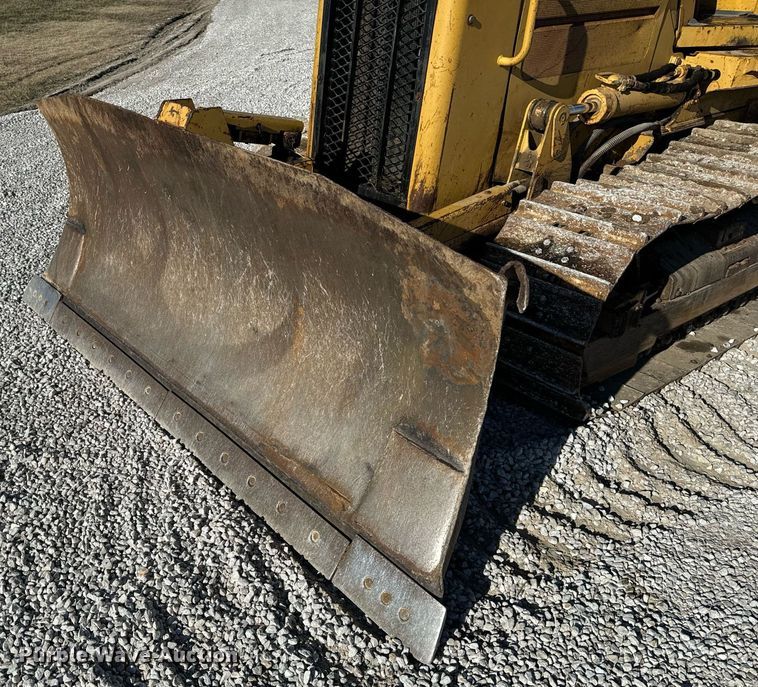 image for item DL4352 2002 Caterpillar D4G XL dozer