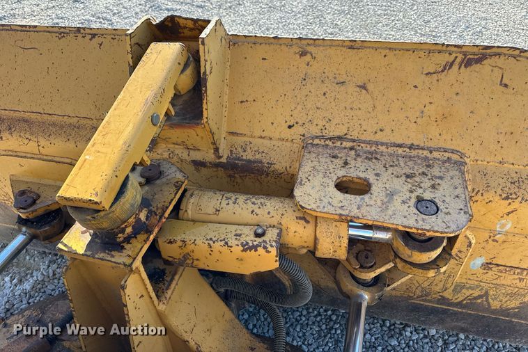 image for item DL4352 2002 Caterpillar D4G XL dozer