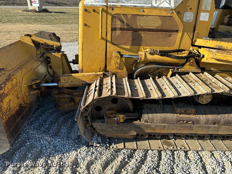 image for item DL4352 2002 Caterpillar D4G XL dozer