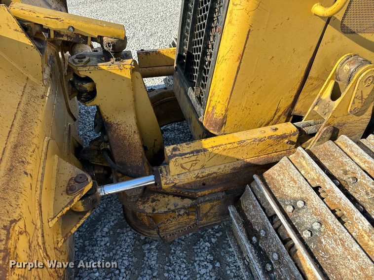 image for item DL4352 2002 Caterpillar D4G XL dozer