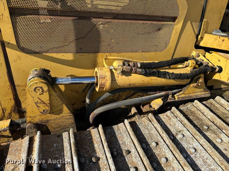 image for item DL4352 2002 Caterpillar D4G XL dozer
