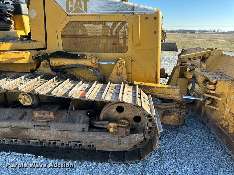 image for item DL4352 2002 Caterpillar D4G XL dozer