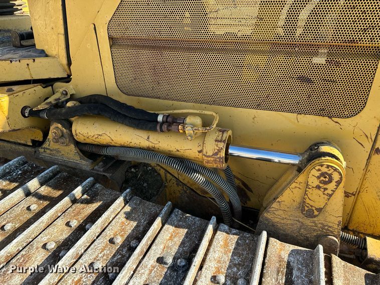 image for item DL4352 2002 Caterpillar D4G XL dozer