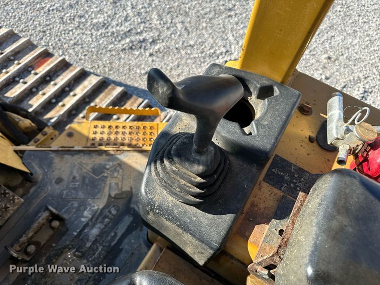 image for item DL4352 2002 Caterpillar D4G XL dozer