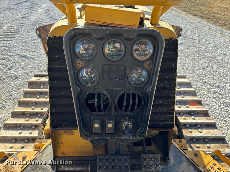 image for item DL4352 2002 Caterpillar D4G XL dozer