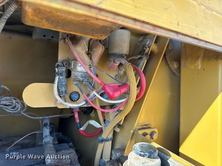 image for item DL4352 2002 Caterpillar D4G XL dozer