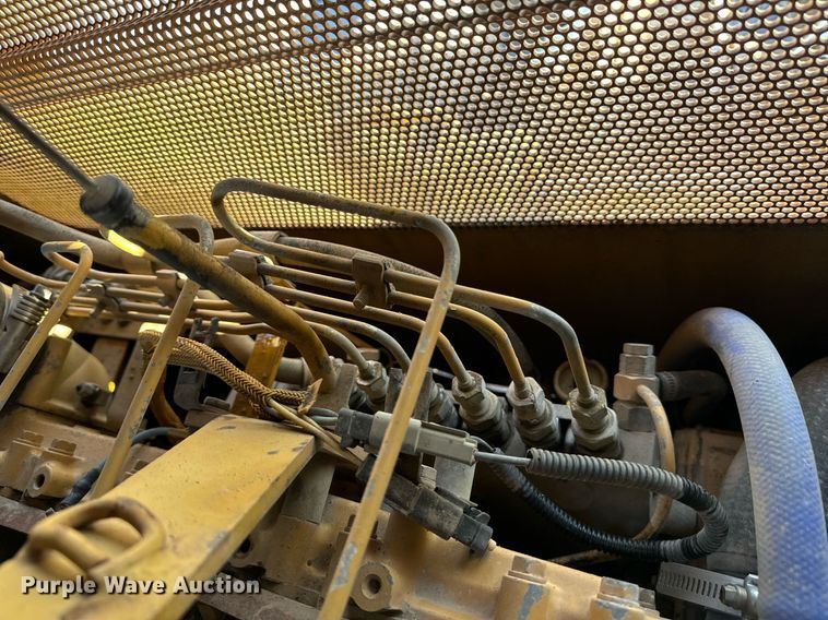 image for item DL4352 2002 Caterpillar D4G XL dozer